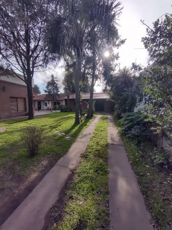 Terreno Parquizado con edificacion