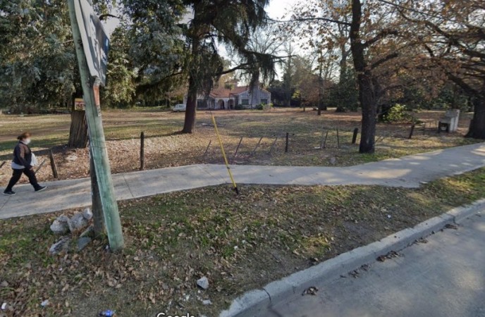 Vendo Terreno Av. Calchaqui esquina Gutierrez