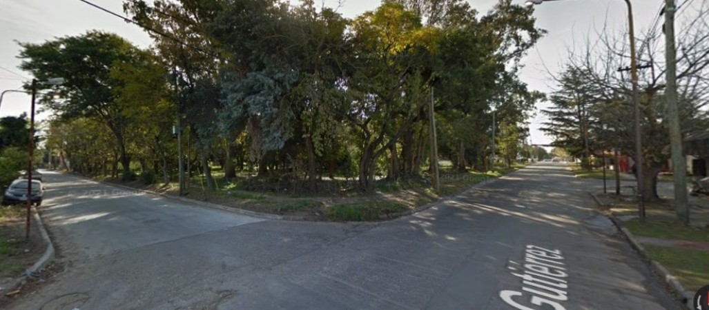 Vendo Terreno Av. Calchaqui esquina Gutierrez