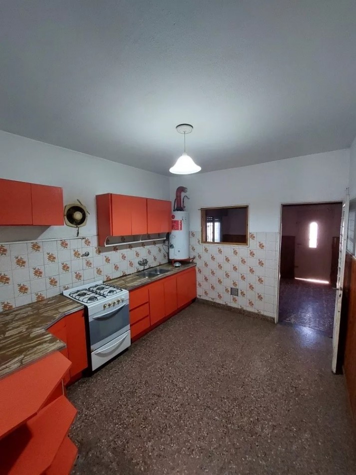 Casa / PH en Venta Bernal Oeste
