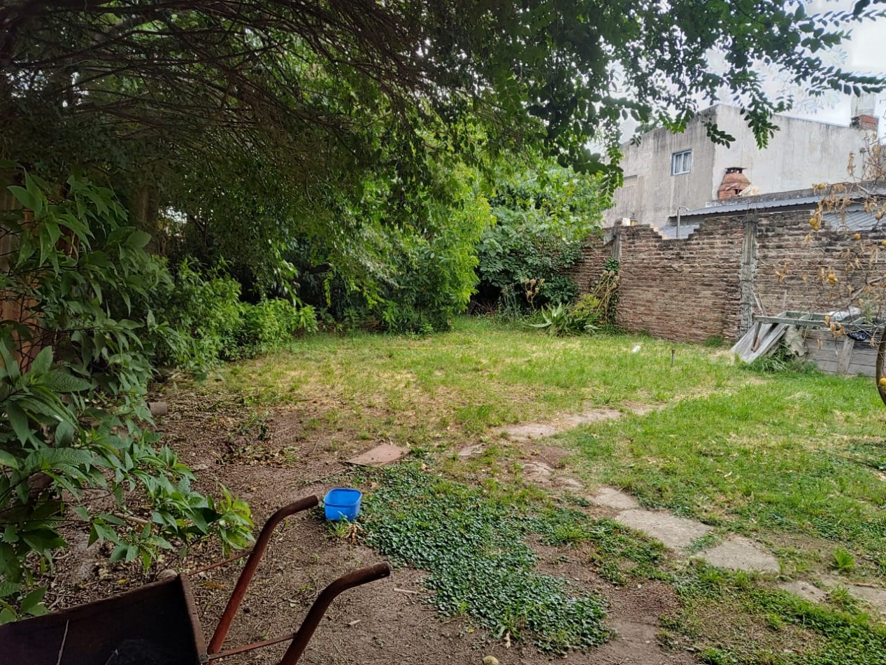 Terreno con vivienda en Venta