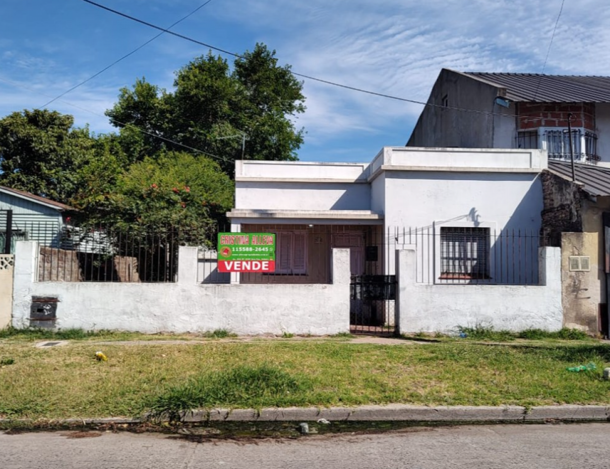 Terreno con vivienda en Venta